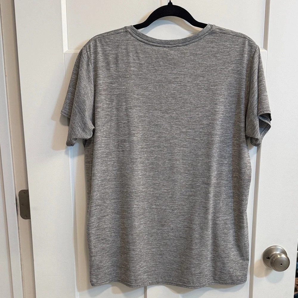 Patagonia Capeline Cool Daily Heather Gray Mountain Graphic Tee - Picture 3 of 3